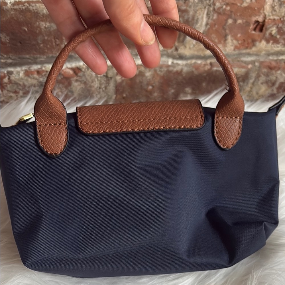 Navy cosmetic pouch  with strap - Picture 4 of 5